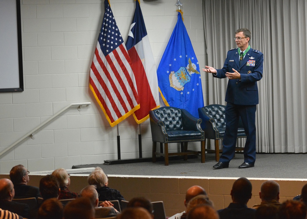 Texas ANG welcomes new commander, salutes outgoing commander