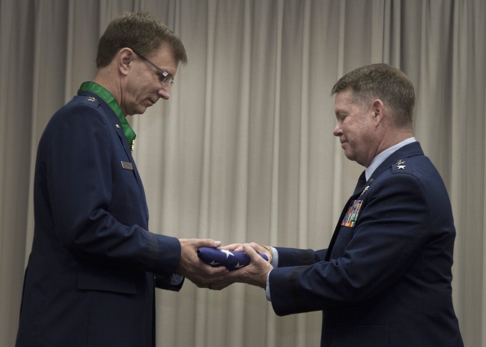 Texas ANG welcomes new commander, salutes outgoing commander