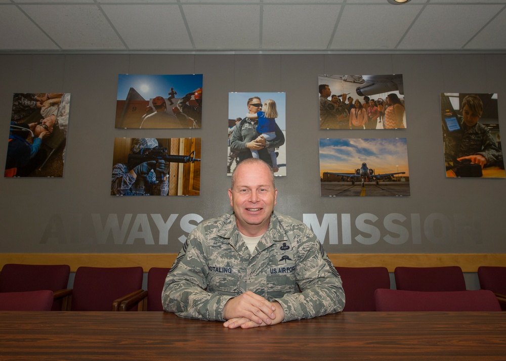 ANG Command Chief Hotaling visits Boise