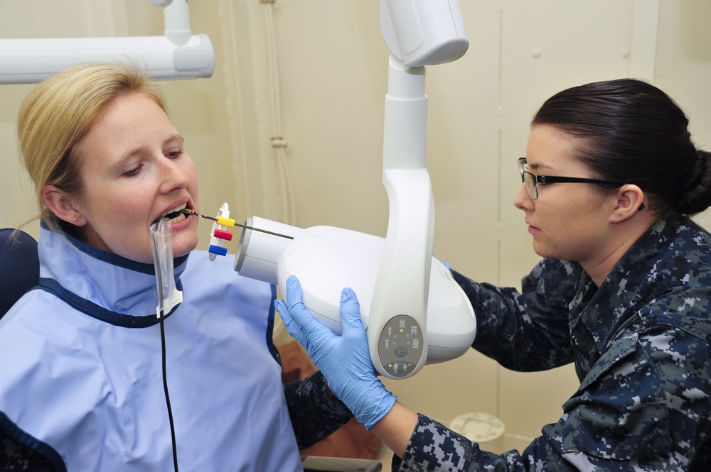 Ford's dental department gets first X-ray machines