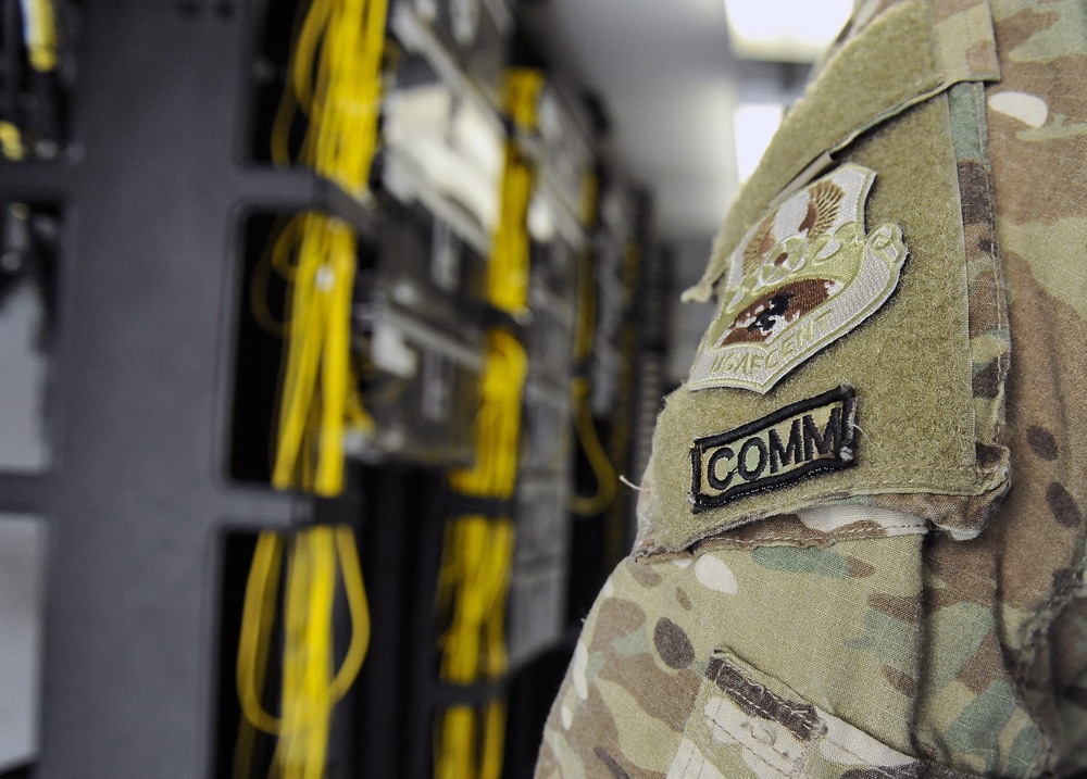 ‘No Comm, No Bomb’: 455th ECS keeps warfighter’s communications out of the 1700s