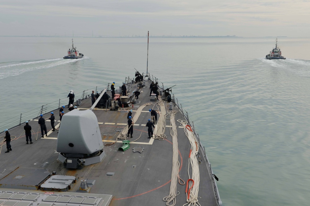 USS Ross sea and anchor detail