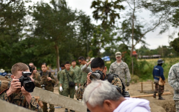 Cobra Gold 2016 Pillar Dedication Ceremony: Wuat Ban Mak School