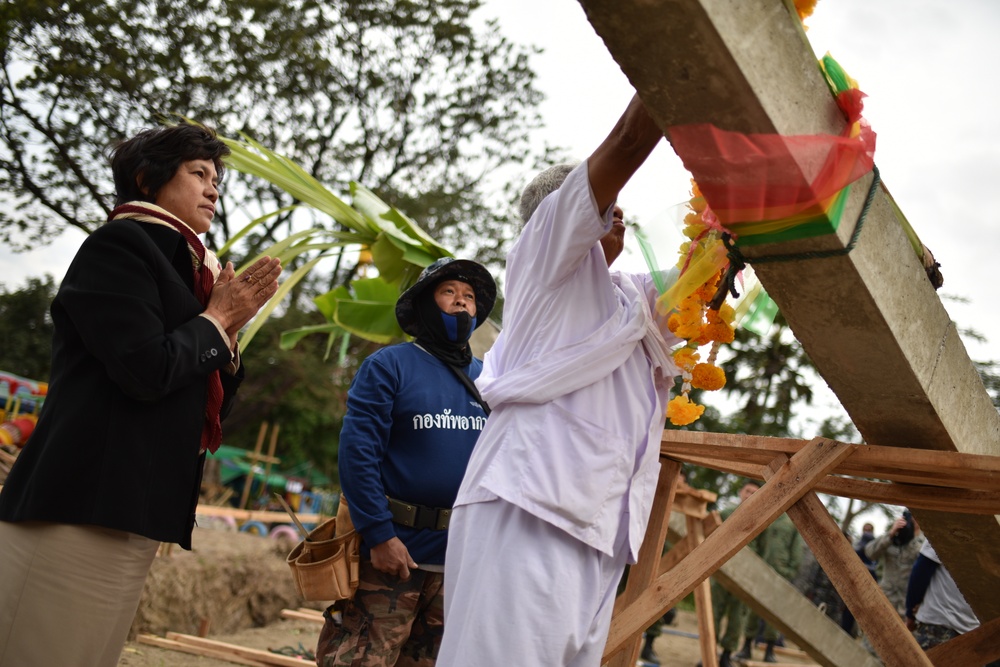 Cobra Gold 2016 Pillar Dedication Ceremony: Wuat Ban Mak School