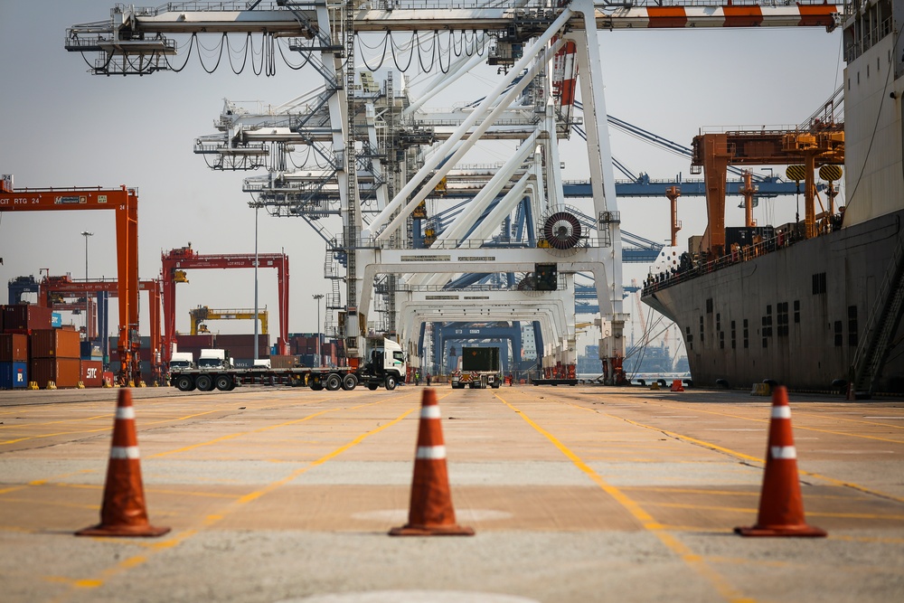 U.S. Service Members Unload Supplies at Laem Chabang International Terminal