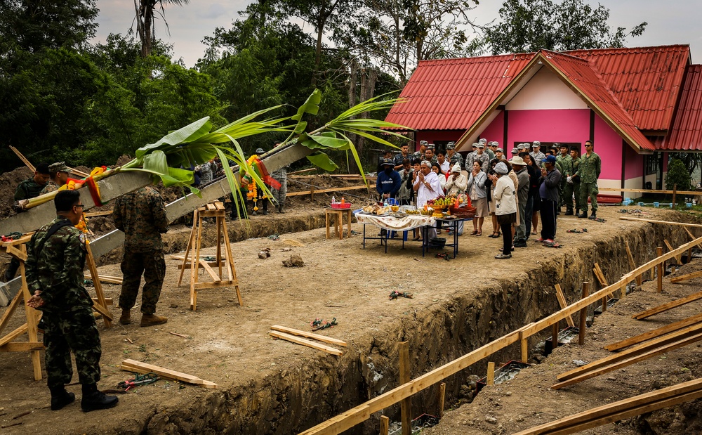 Cobra Gold 2016 Pillar Dedication Ceremony: Wuat Ban Mak School