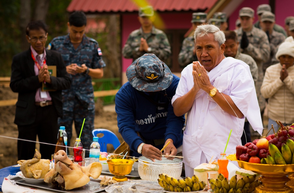 Cobra Gold 2016 Pillar Dedication Ceremony: Wuat Ban Mak School