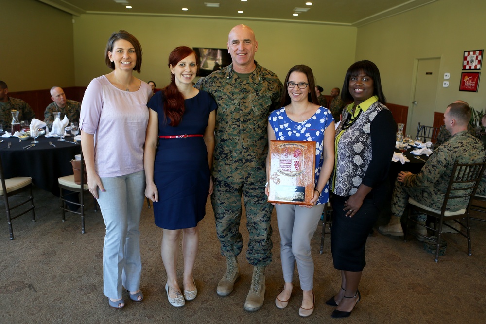 Marine Wife Awarded Spouse of the Year