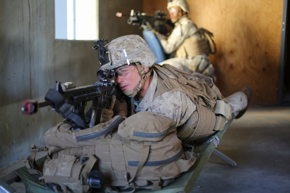 3/3 conducts urban terrain assaults