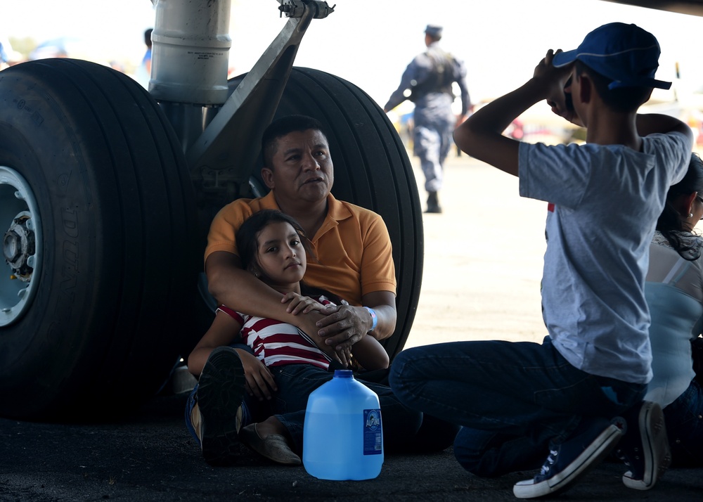 Altus Air Force Base participates in 2016 Ilopango Airshow