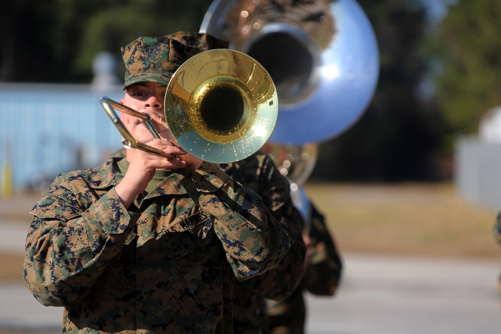 2nd MAW band sends symphonies across air station