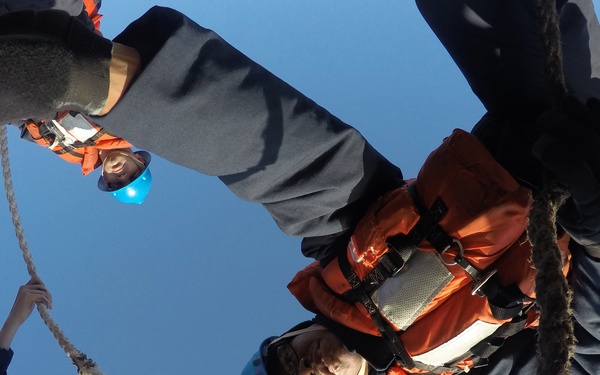 USS Carney sailors coil line