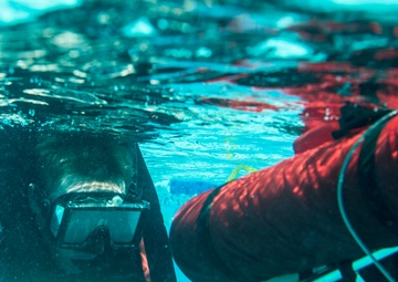 USS America Sailors conduct SAR certification