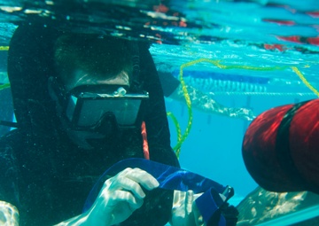 USS America Sailors conduct SAR certification