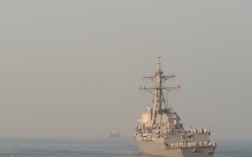 USS Antietam, USS McCampbell build relationships at IFR