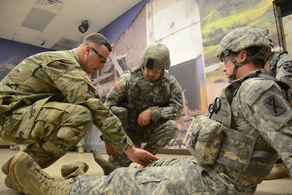 Medic training at Fort Indiantown Gap