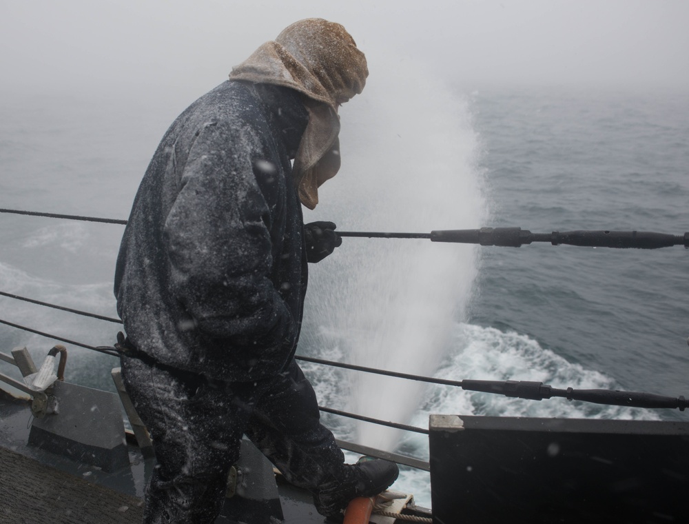 USS Benfold transits Tsugaru Strait