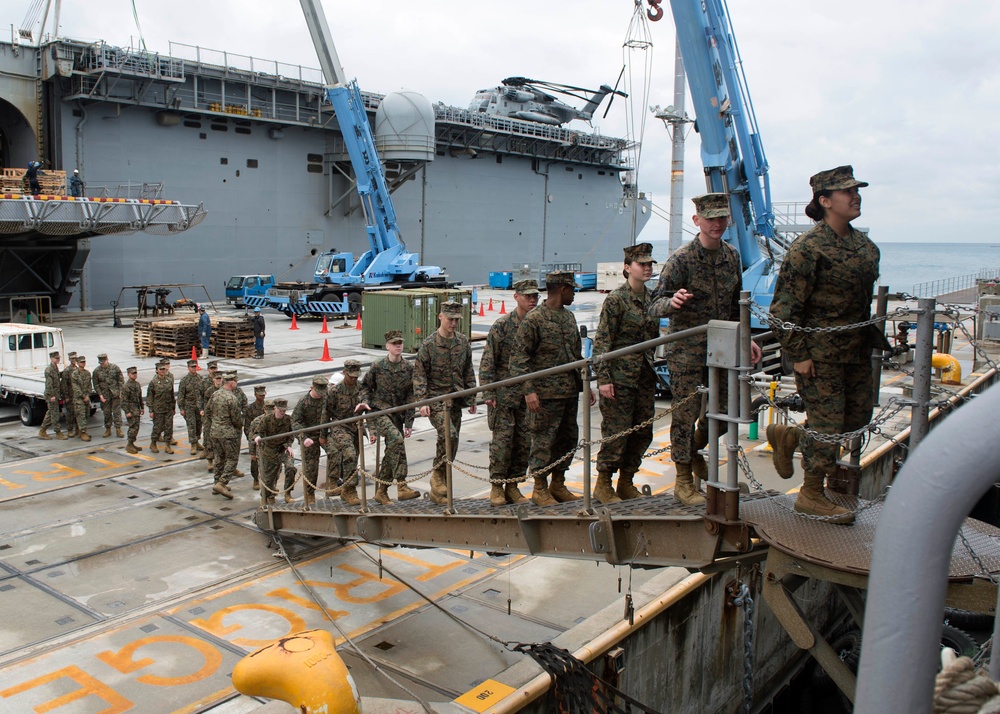 Dvids - Images - Uss Germantown Operations [image 3 Of 3]