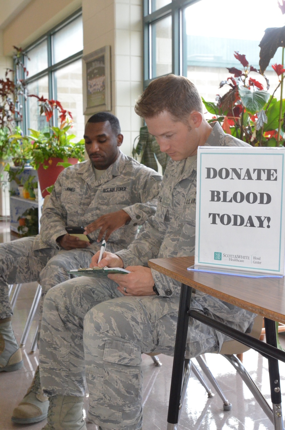 Airmen from 9th ASOS host blood drive