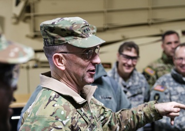 FORSCOM commander spends some 'quality time' visiting Iowa National Guard facilities, Soldiers