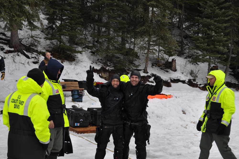 Ice diving course