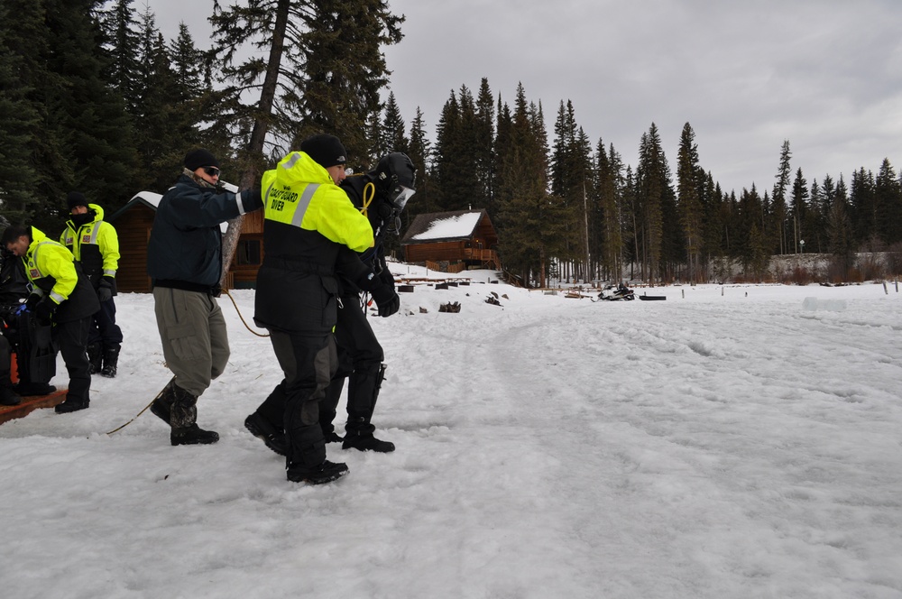 Ice diving course