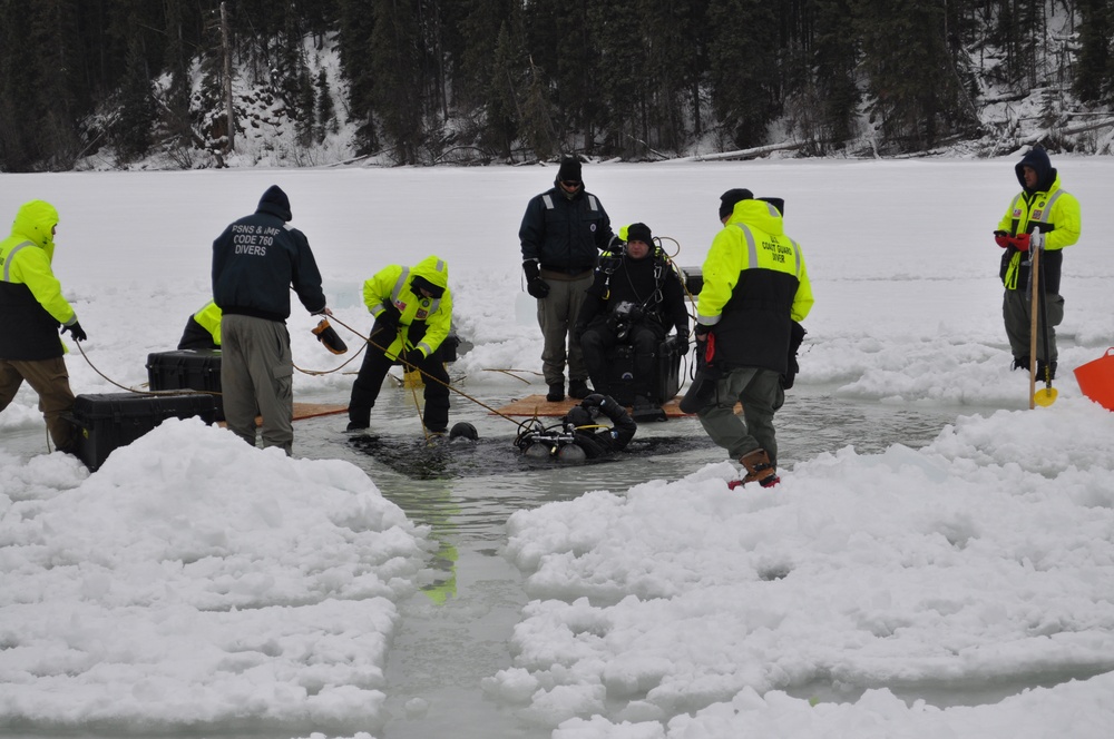 Ice diving course