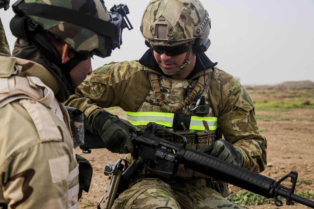 Iraqi soldiers with Nineveh Operations Command conduct live fire range