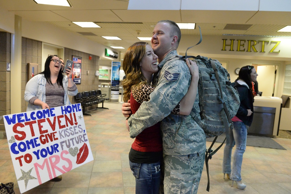 219th Security Forces members return from Southwest Asia