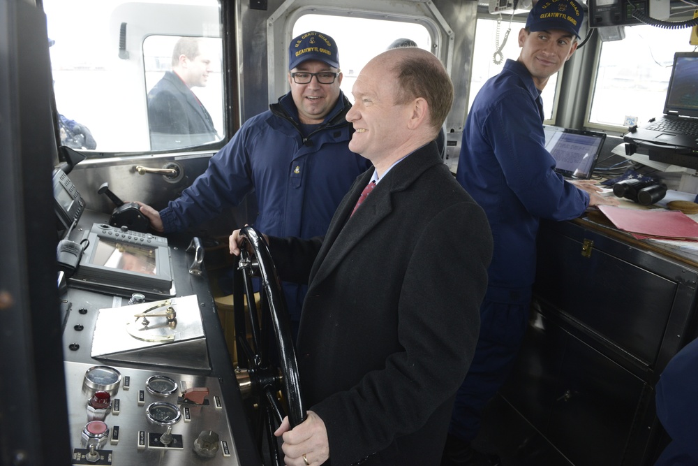 Sen. Coons visits Sector Delaware Bay