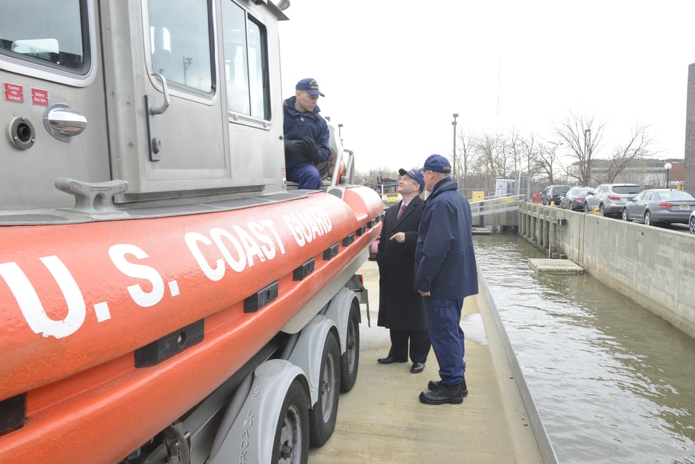 Sen. Coons visits Sector Delaware Bay