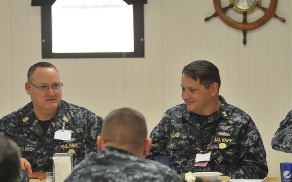 Force Master Chief William Lloyd-Owens visits USS Abraham Lincoln