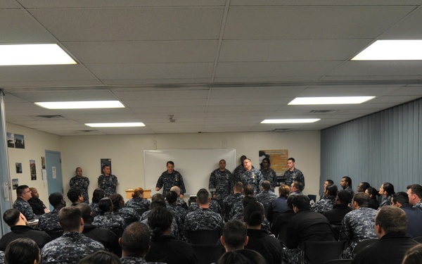 Force Master Chief William Lloyd-Owens visits USS Abraham Lincoln