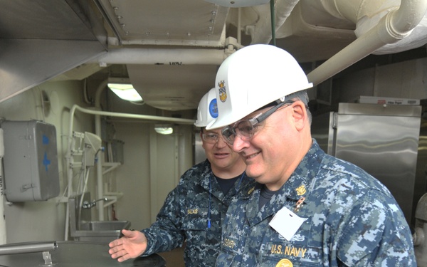 Force Master Chief William Lloyd-Owens visits USS Abraham Lincoln
