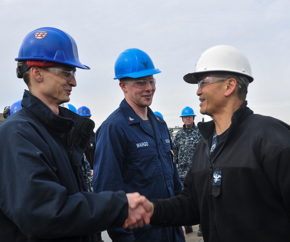 Successful testing of catapult on flight deck of USS Abraham Lincoln