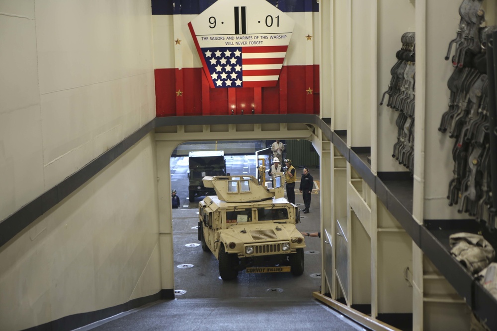 USS Arlington LCAC Operations