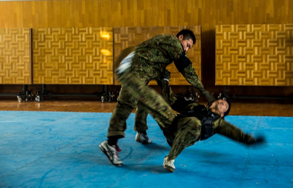 U.S. Marines and JGSDF hone combat fighting skills