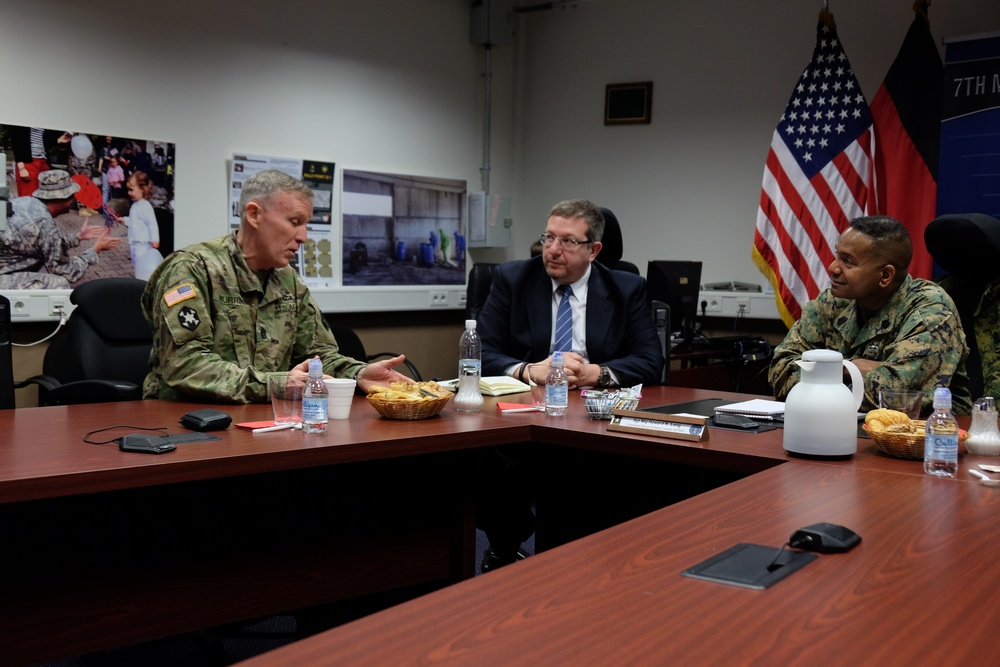 DTRA Command Senior Enlisted Leader visits 7th Mission Support Command