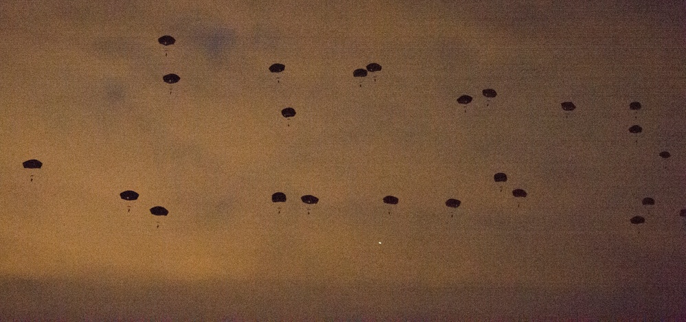 Army, Air Force participate in JOAX 16-5 Large Package Week