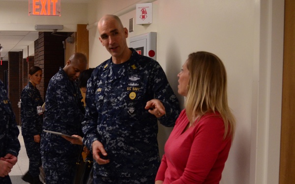 Navy Surgeon General visits NHCL