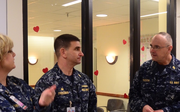 Navy Surgeon General visits NHCL