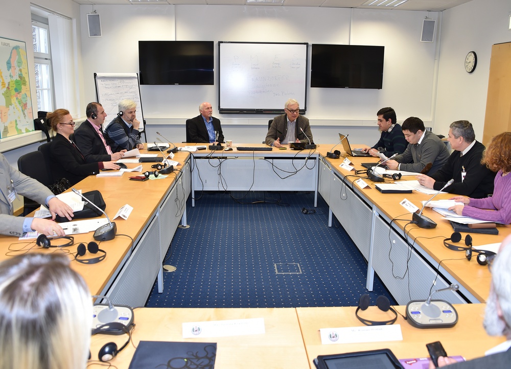 Seminar on Regional Security Studies examines Ukraine crisis