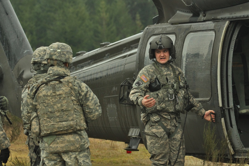 16th CAB conducts sling load, air assault training