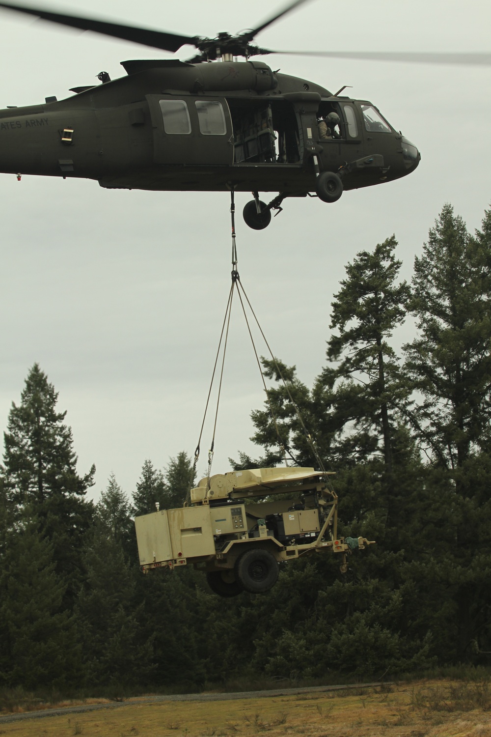 16th CAB conducts sling load, air assault training