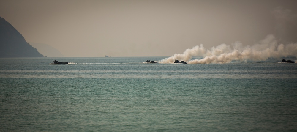 Service Members Participate in an Amphibious Capabilities Demonstration During Cobra Gold 2016
