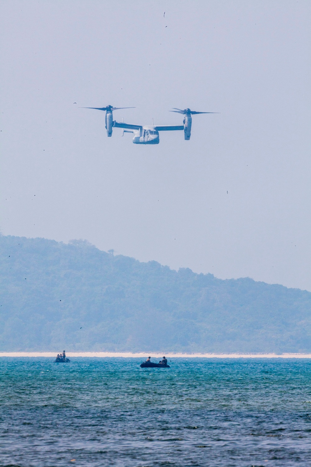 U.S., Thai and Republic of Korea Marines Helocast during Cobra Gold 16