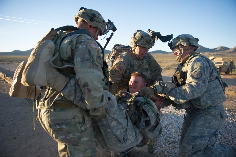 Brave Rifles Soldiers evacuate casualty