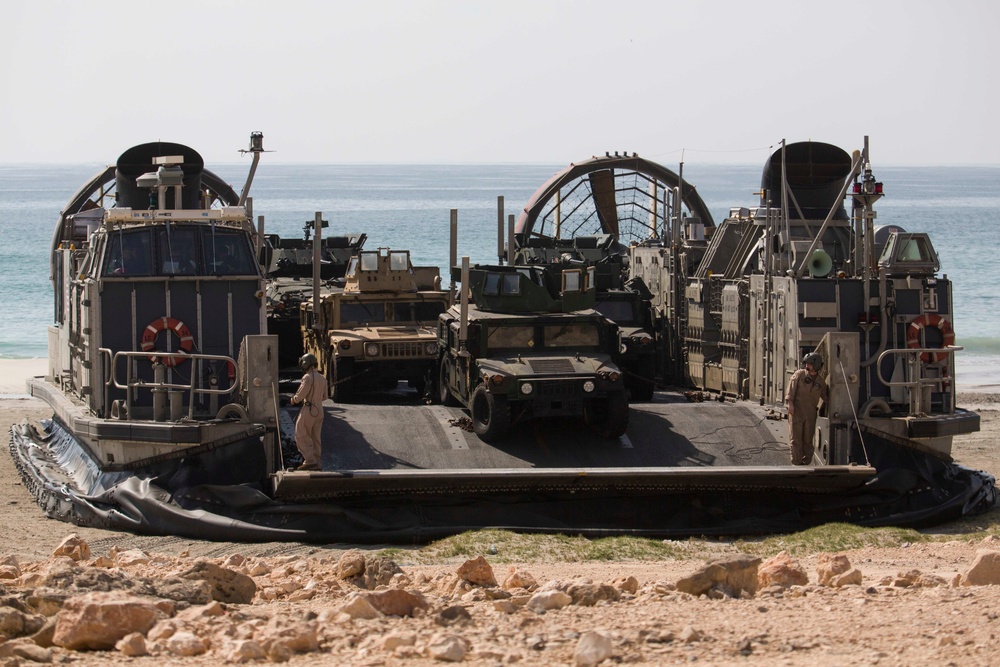 26th MEU Marines conduct amphibious landing during training exercise