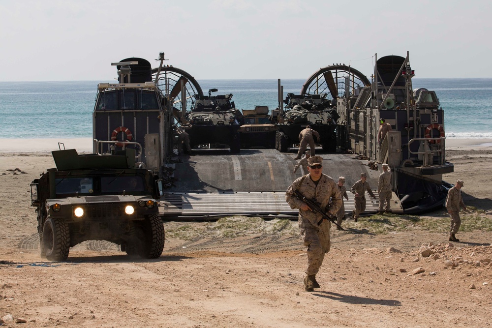 26th MEU Marines conduct amphibious landing during training exercise
