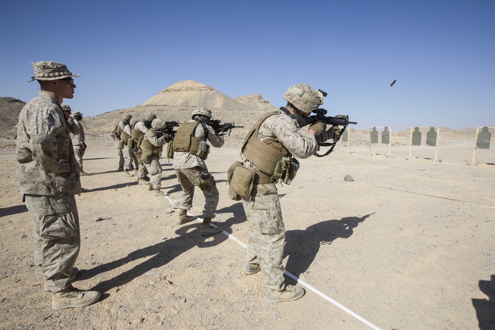 CLB-26, LAAD, and LE Marines conduct combat marksmanship drills during training exercise